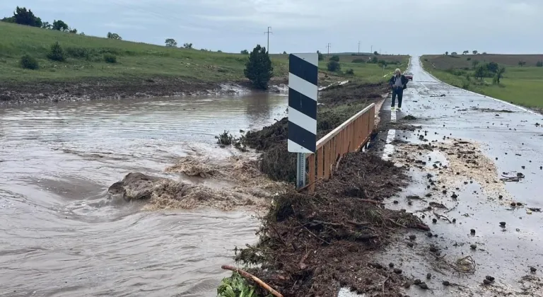 Eskişehir’de Yıllardır Akmayan Dere Sel ile Taştı