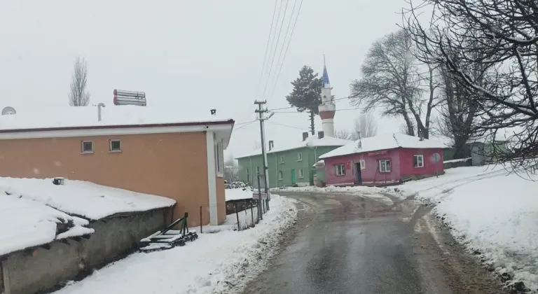 Eskişehir’de Yüksek Tepelerde Kar Yağışı Etkili Oldu