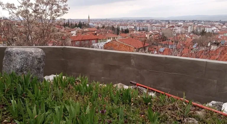 Eskişehir’deki Arap Baba’nın Kabri Şerifi Ziyarete Hazır