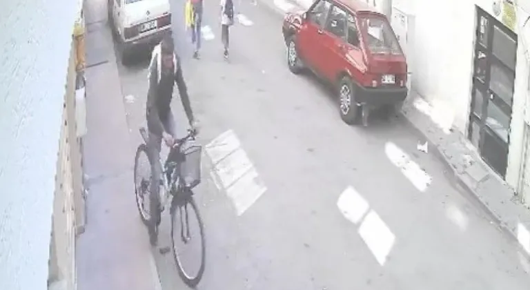 Eskişehir’deki Bisiklet Hırsızı Kameralara Yakalandı!