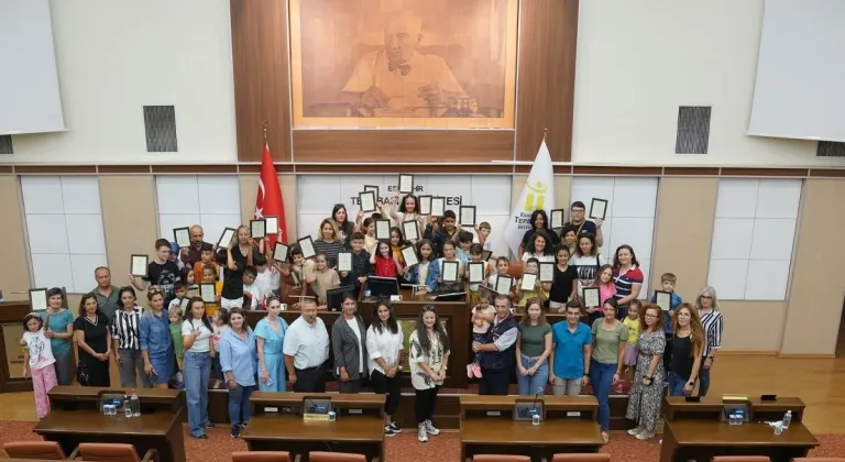 Eskişehir’deki Minik İzcilere Katılım Belgeleri Verildi