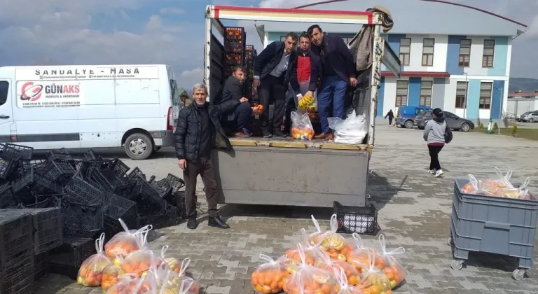 Eskişehir’e gelen depremzedeler için 6 ton meyve yardımı