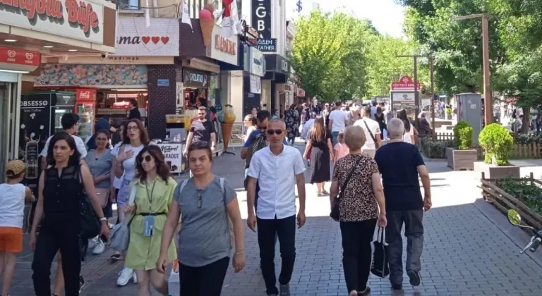 Eskişehirli Vatandaşlar Güzel Havanın Tadını Çıkardı