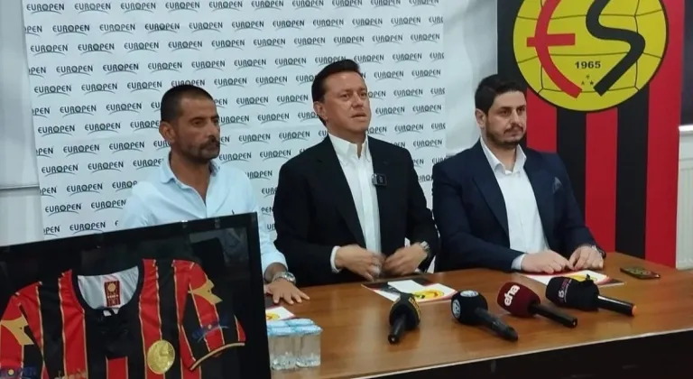 Eskişehirspor, 2 Yeni Oyuncuyla Sözleşme İmzaladı