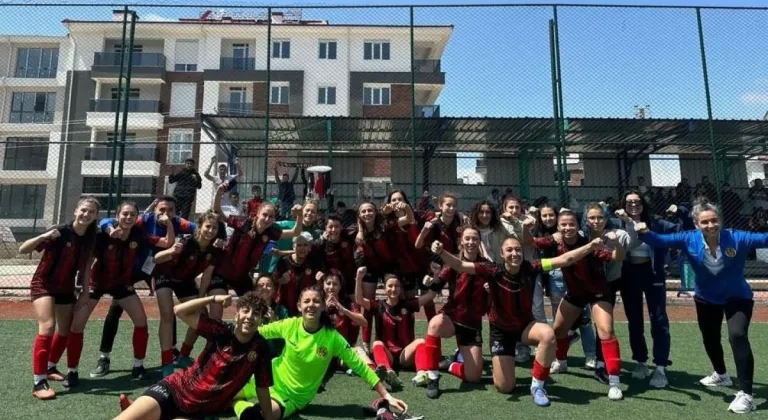 Eskişehirspor Kadın Futbol Takımı Fark Açarak Kazandı