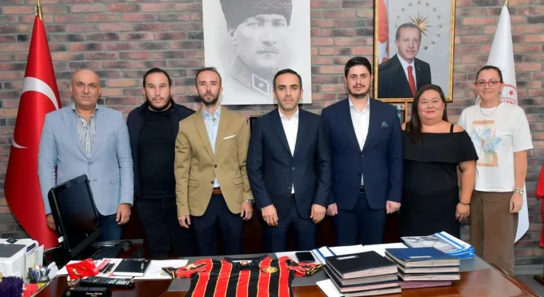 Eskişehirspor Yöneticilerinden Müdür Ercan’a Ziyaret