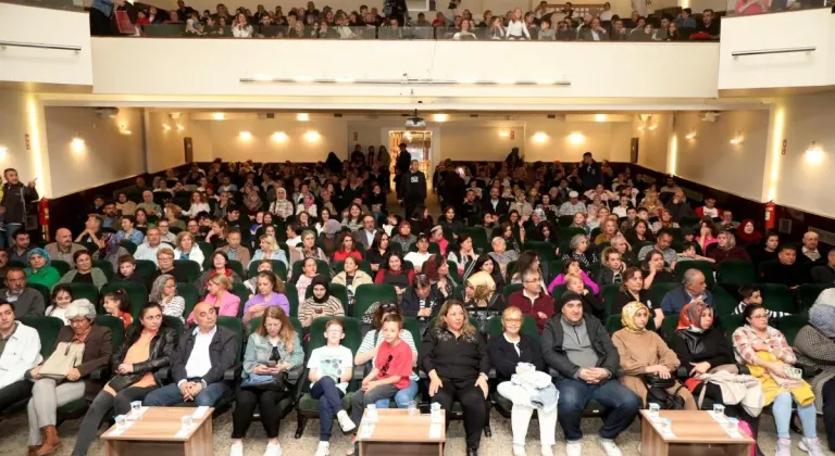 Halk Dansları Topluluğu’nda muhteşem yıl sonu gösterisi