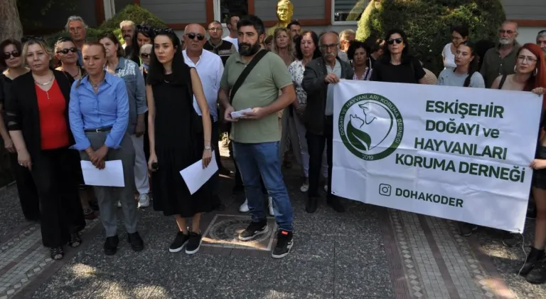 Hayvanseverler Eskişehir Büyükşehir Belediyesi’ni Suçladı