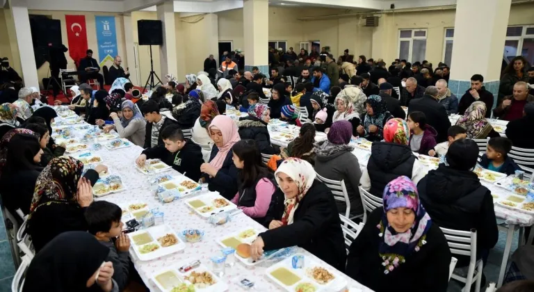 İftar Sofrası Eskişehir Gündüzler’de Kuruldu