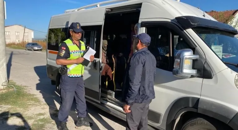 Jandarma Ekiplerinden Eskişehir’de Okul Servislerine Denetim