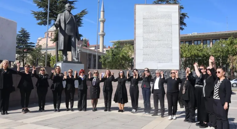 Kadın Muhtarlar "Kadına Ve Çocuğa Şiddete Hayır" Demek İçin Bir Arada