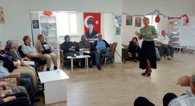 Koca Çınar Yaşam Merkezi'nde Alzheimer Semineri Gerçekleştirildi