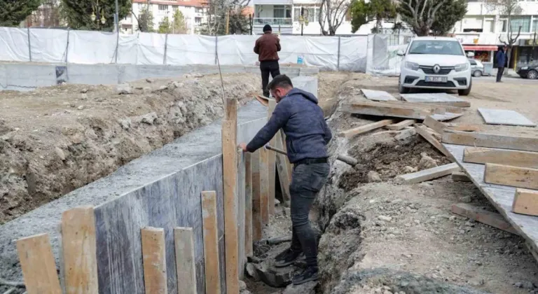 Kütüphane ve Kültür Merkezi inşaatındaki çalışmalar tüm hızıyla sürüyor