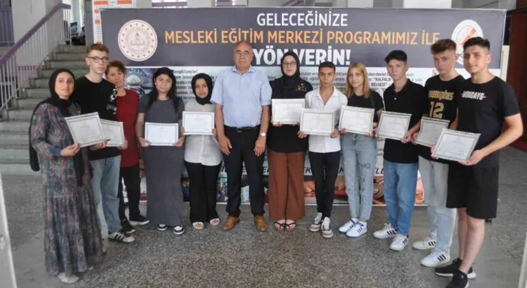 Diplomasını Alan 52 Öğrenci İş Sahibi Oldu