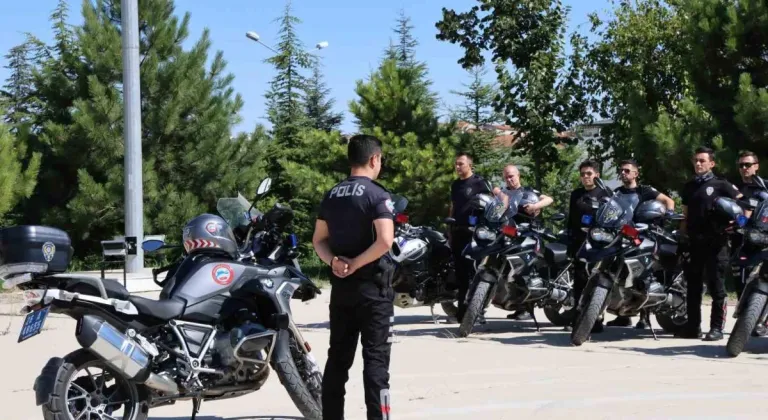 Motosikletli Polisler Beş Dakikaya Her Yerde