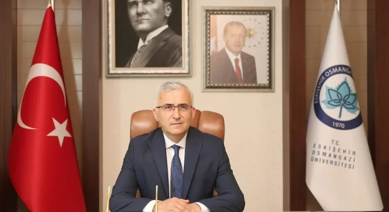 Rektör Çolak: "Eskişehir halkının bu onurlu ve gururlu gününü kutluyorum"