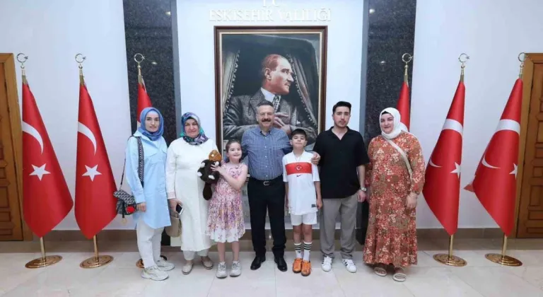 Şehit Piyade Uzman Çavuş Murat Tevlim’in ailesi Vali Aksoy’u ziyaret etti