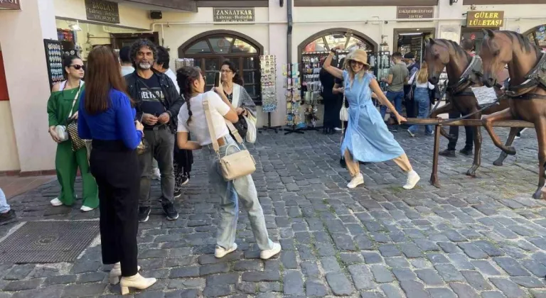 Tarihi Odunpazarı Evleri’nde hafta sonu yoğunluğu