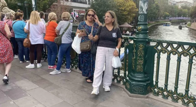 Turistler Porsuk Çayı’nın manzarasına hayran kaldı