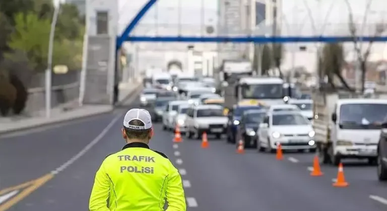 Uzun Yola Çıkacak Sürücüler Dikkat: O Yollar Kapalı Olacak