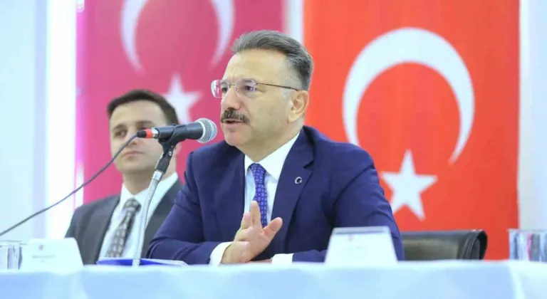 Vali Aksoy’un Katılımı ile Seyitgazi İlçesinde Muhtarlar Toplantısı Yapıldı