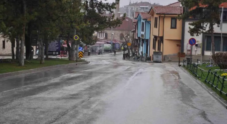 Yağışlar Odunpazarı’nda Adeta Sele Döndü