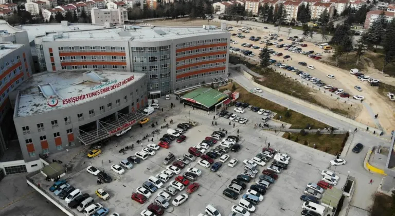 Yunus Emre Devlet Hastanesi’nin Otopark Kapasitesi 2 Katına Çıkarıldı