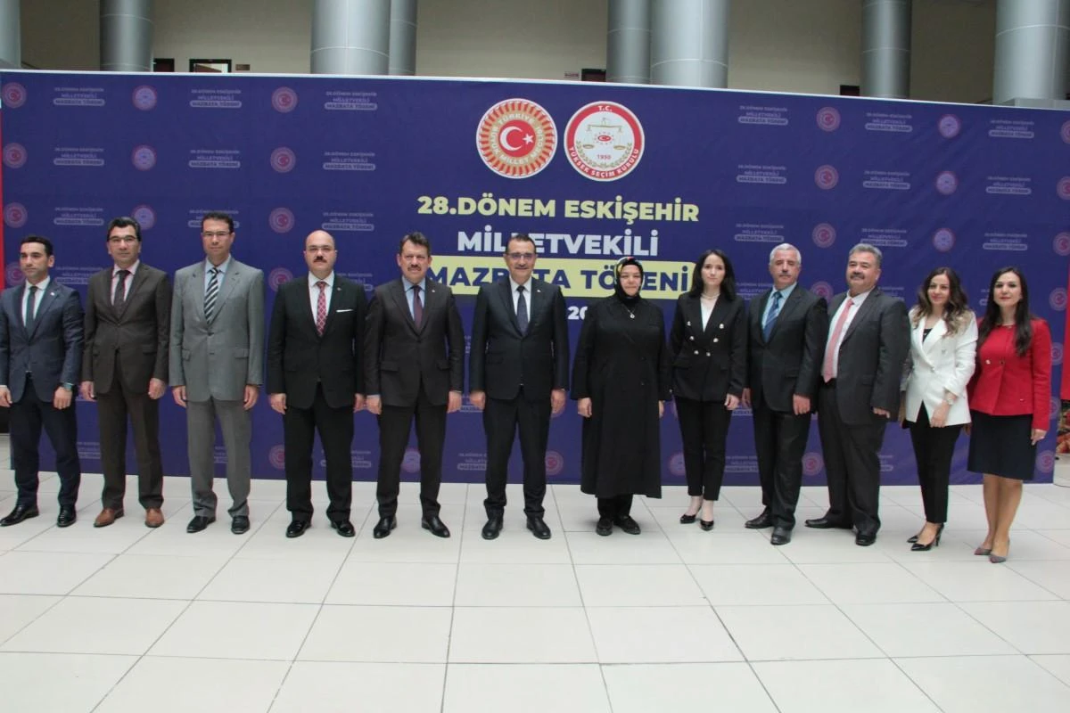 AK Parti Eskişehir milletvekilleri mazbatalarını aldı
