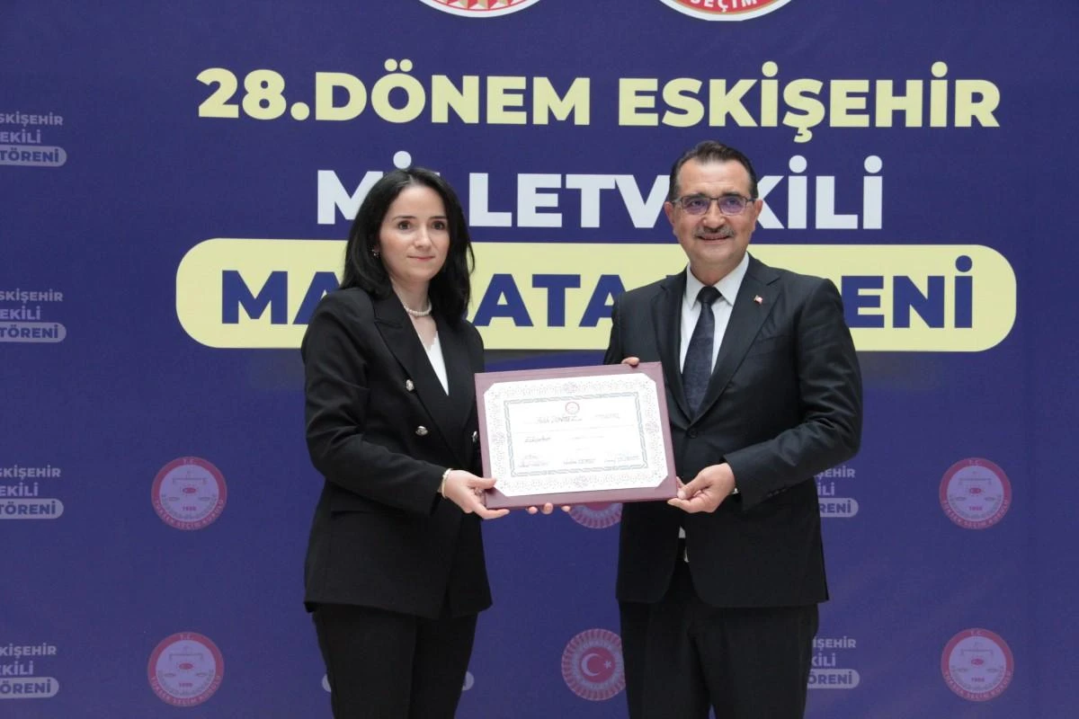 AK Parti Eskişehir milletvekilleri mazbatalarını aldı
