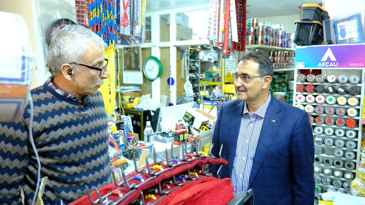 Bakan Dönmez Eskişehir'de seçim çalışmalarını sürdürüyor