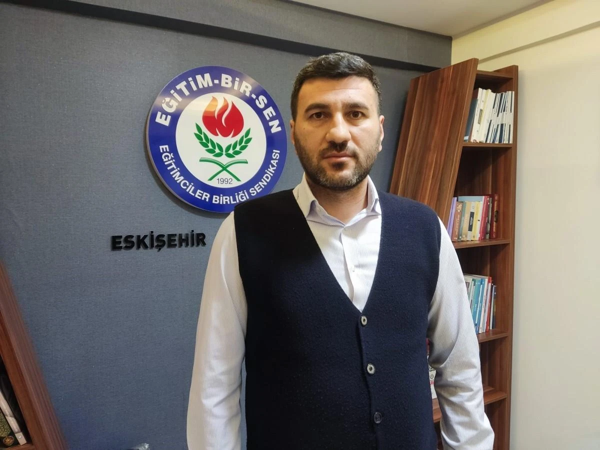 Eğitim Bir-Sen Eskişehir Şube Başkanı İbrahim Akar