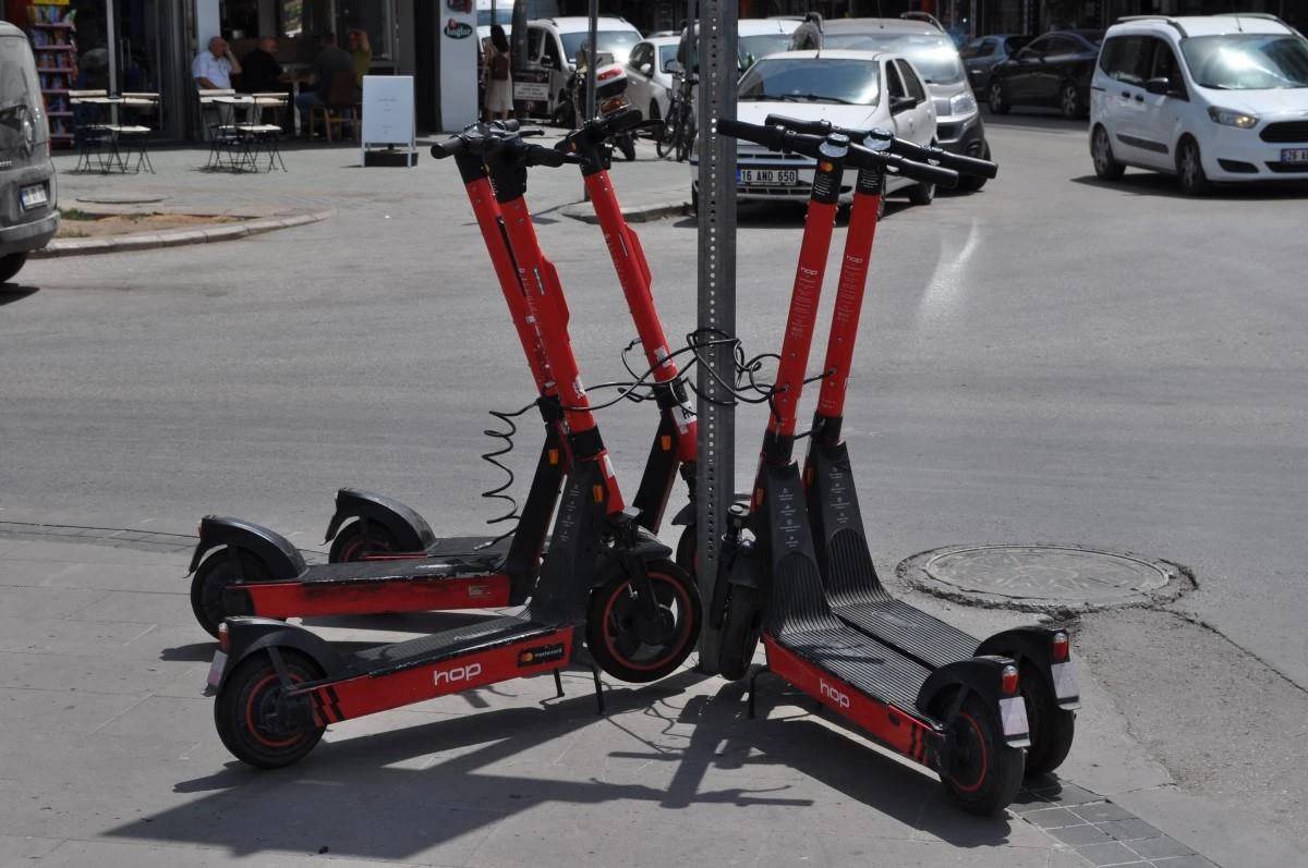 Elektrikli scooterlar geçtiğimiz yıl bin 840 adet kazaya karıştı