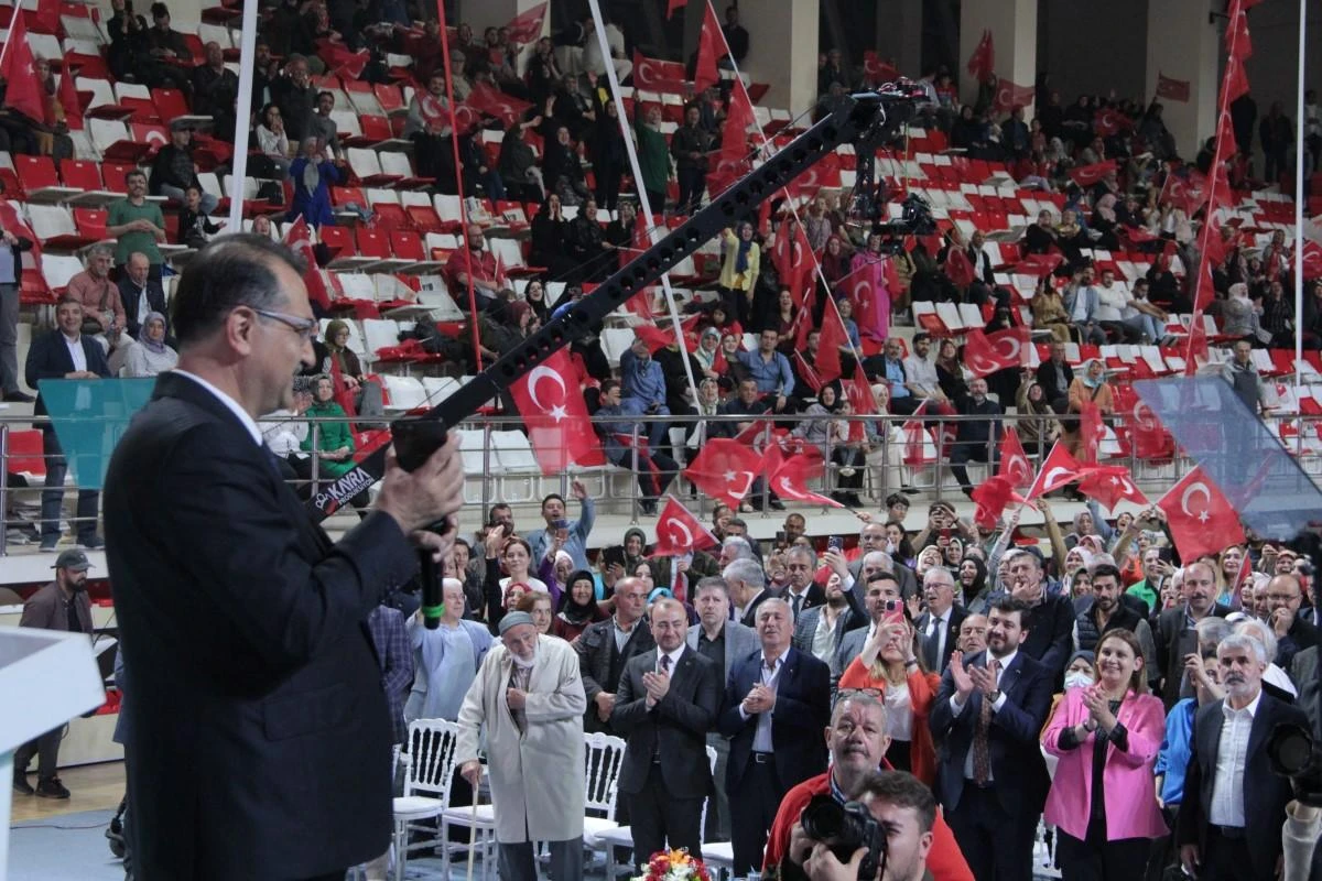 Cumhurbaşkanı Erdoğan “Eskişehir pazar günü sandıkları patlatmaya hazır mı”
