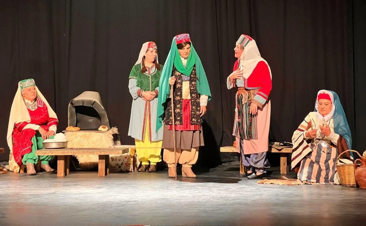 Eskişehir Anadolu Bacıları, Bacıyan - ‘Rum Fatma Bacı’ tiyatro oyunu ile prömiyer yaptı
