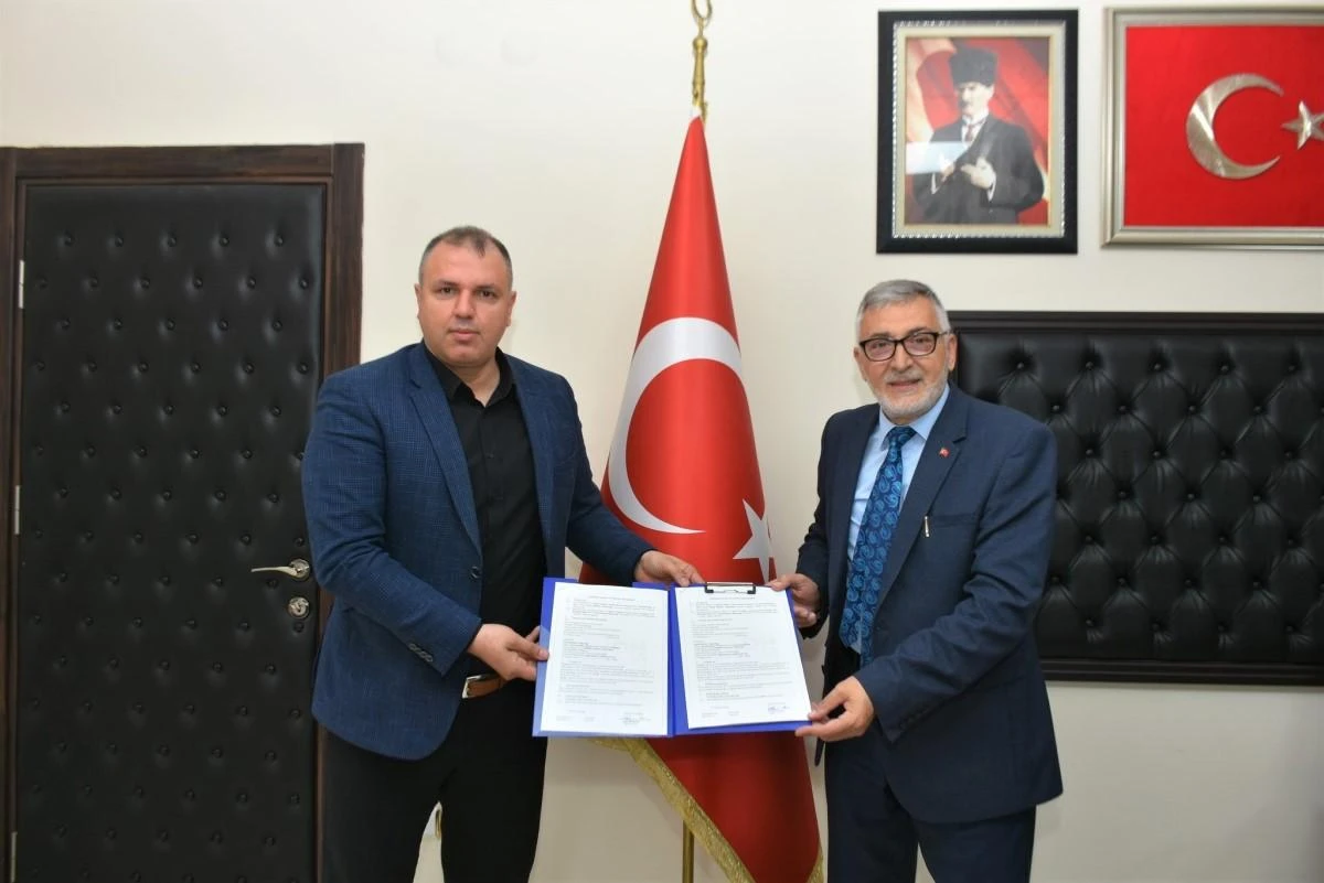 İnönü Belediyesi ve Eskişehir PTT Başmüdürlüğü arasında kargo sözleşmesi imzalandı