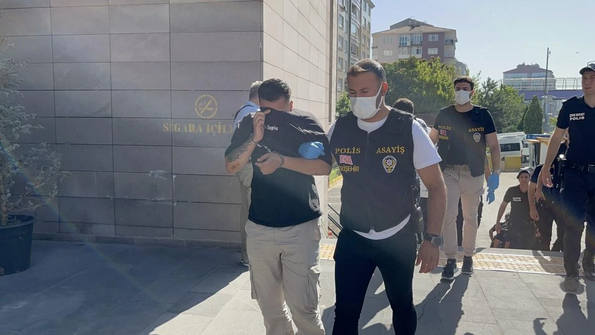 Eskişehir merkezli 7 ilde fuhuş operasyonu 14 gözaltı
