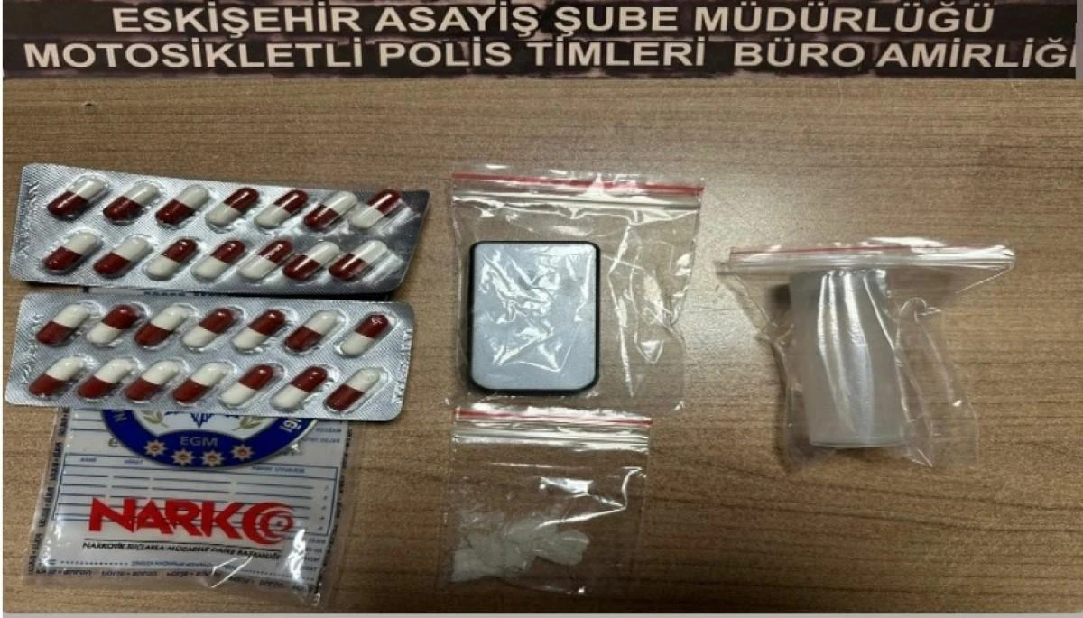 Uyuşturucu madde satıcısı 2 kişi yakalandı
