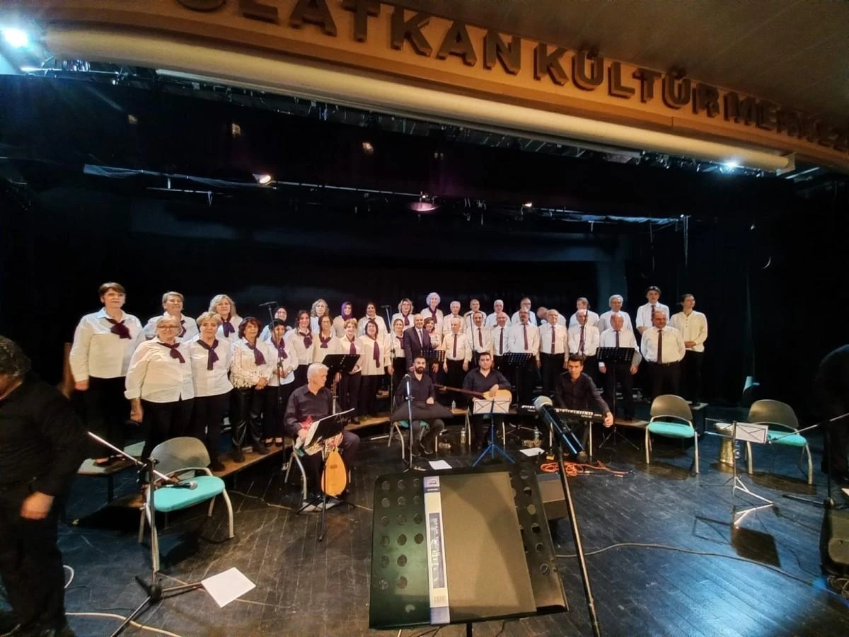 Eskişehir’de ‘Sazımızdan, sesimizden gönlünüze türküler' konseri yoğun ilgi gördü
