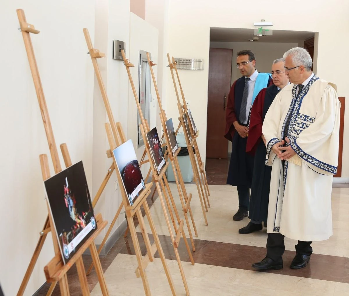 Eskişehir Osmangazi Üniversitesi’nde (ESOGÜ) düzenlenen ‘15 Temmuz Demokrasi ve Milli Birlik Günü’ anma programında, vatan ve bayrak için canlarını feda eden 15 Temmuz şehitleri anıldı.