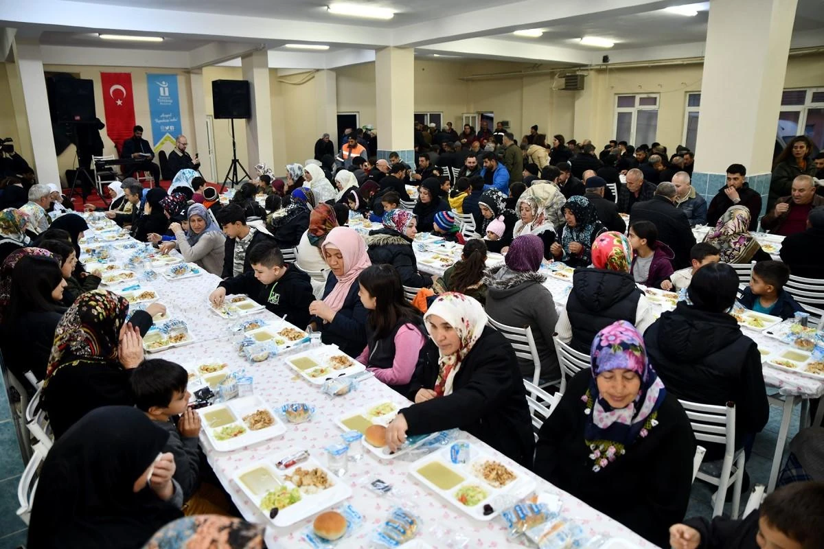 İftar sofrası Gündüzler’de kuruldu