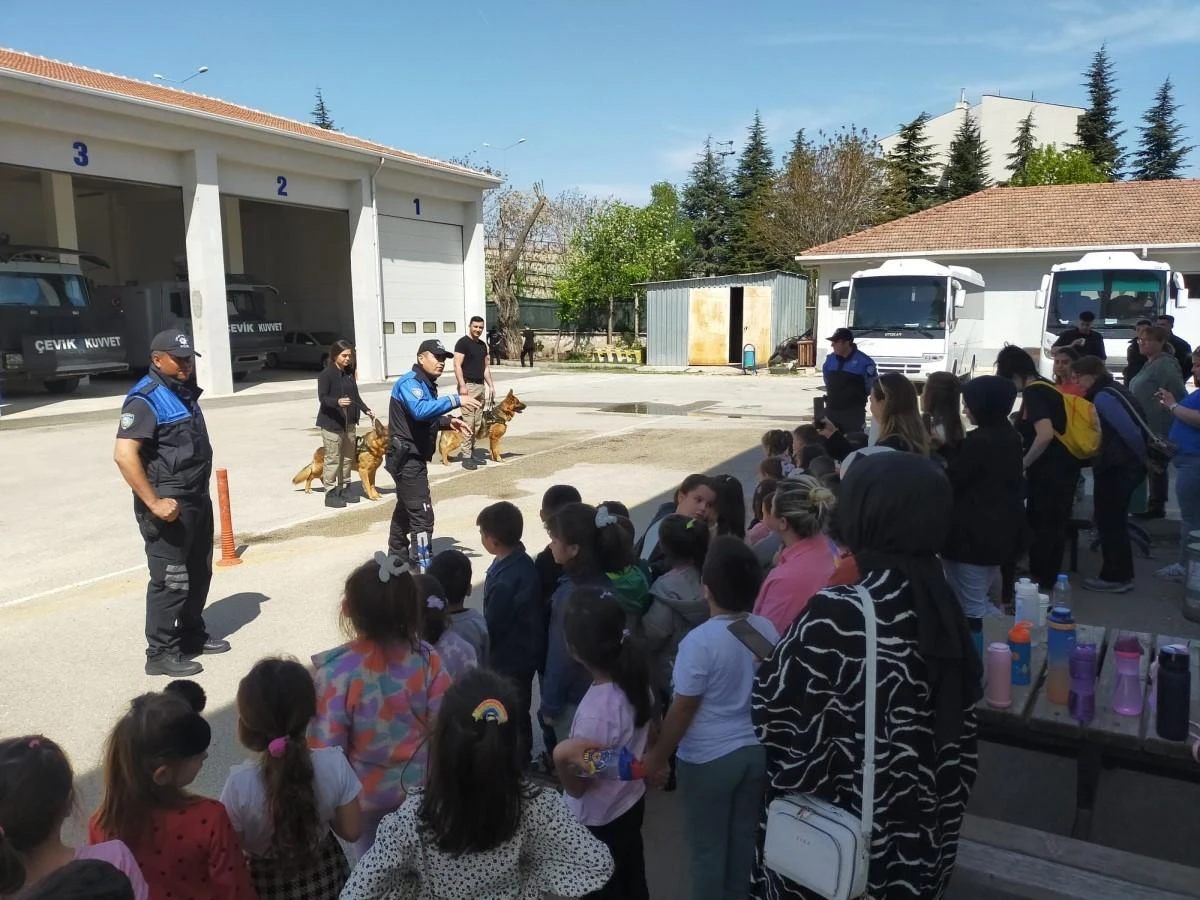 İl Emniyet Müdürlüğü Minikleri Ağırladı