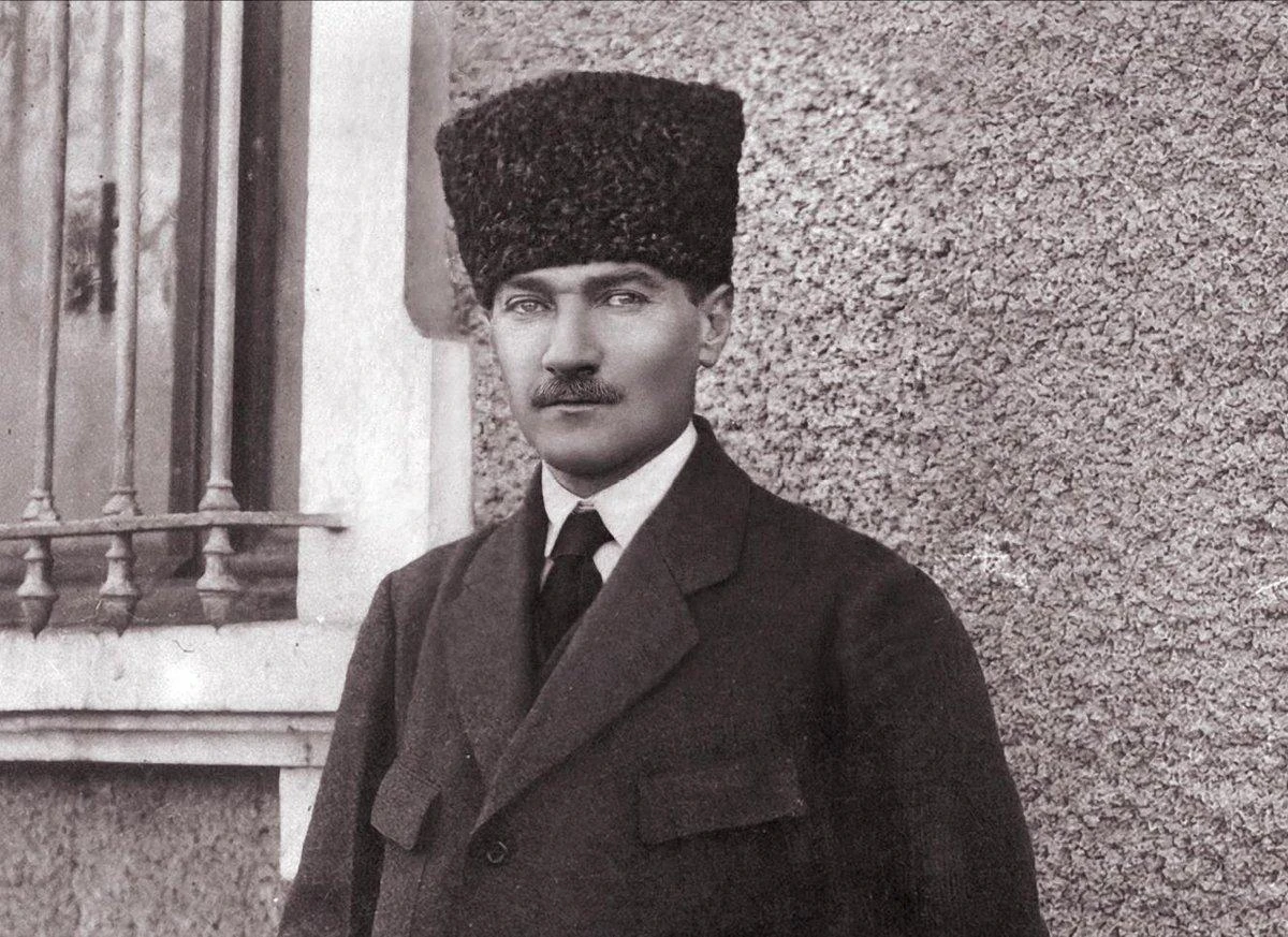 Atatürk
