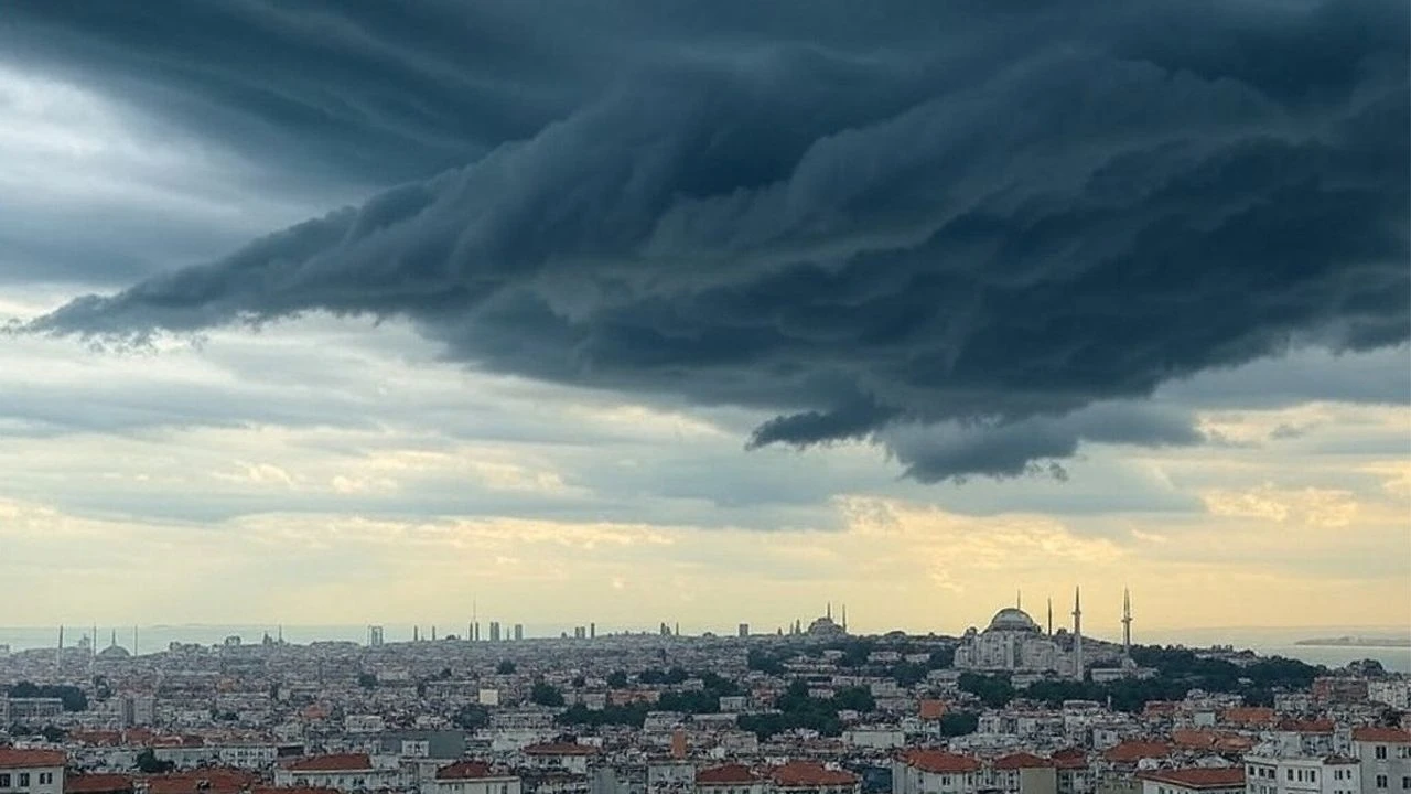 Eskişehir’de Kar Yerini Parçalı Bulutlu Havaya Bırakıyor (2)
