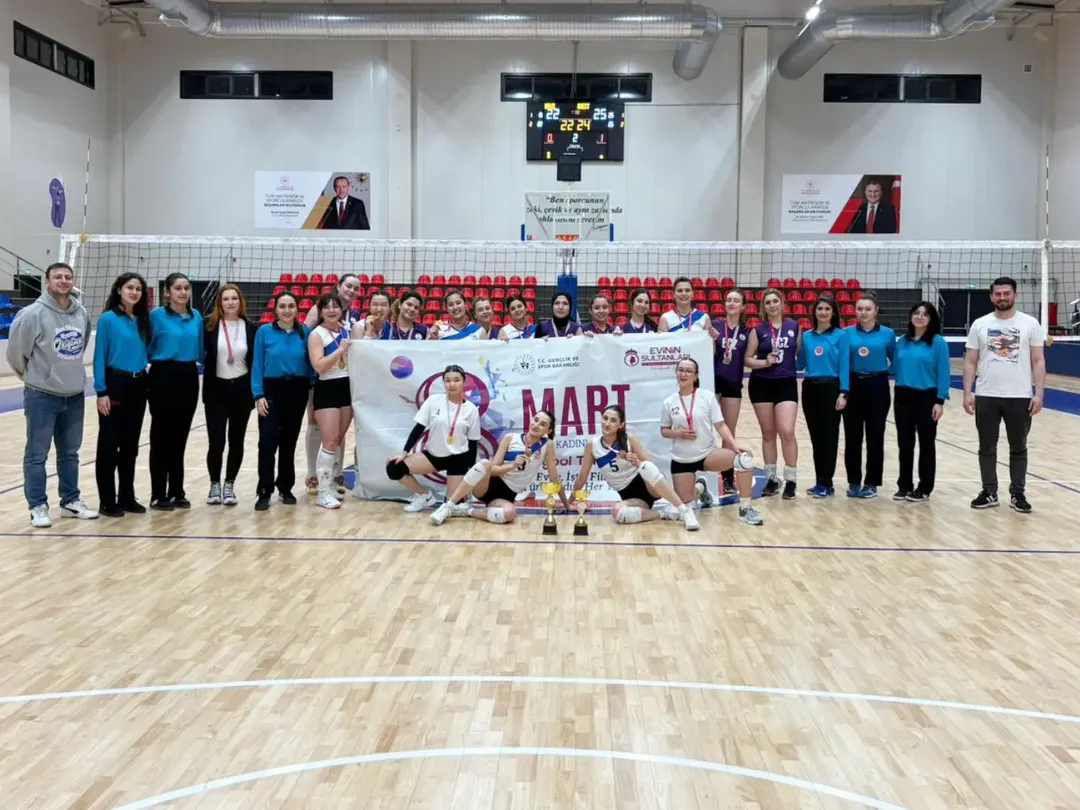 🏐 8 Mart Evi̇ni̇n Sultanlari Voleybol Turnuvasi8 Mart Dünya Kadınlar Günü Kapsamında Düzenlenen (3)