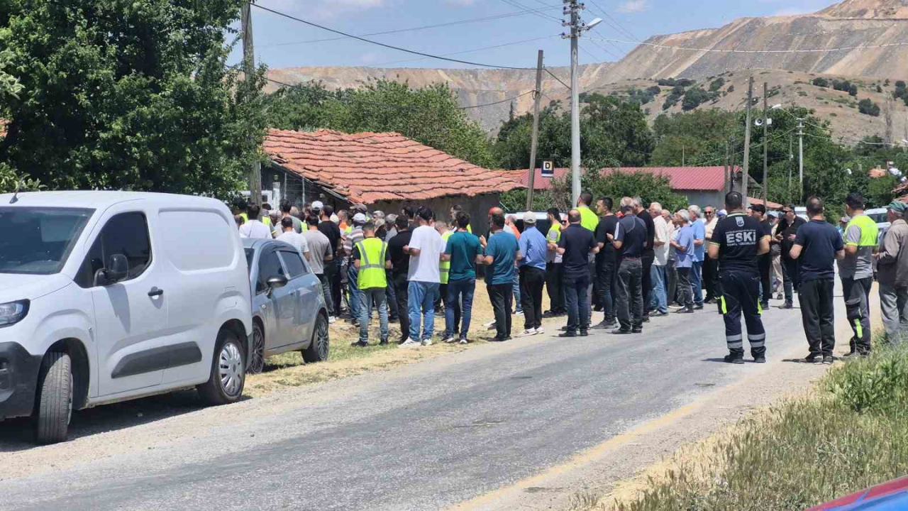2024'Te 5 Kişiyi Bıçaklayan Saldırgan İnönü'de Defnedildi (2)