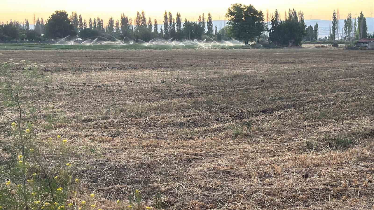 Mahalleyi Gübre Kokusu Sardı, Tepkiler Büyüdü (2)