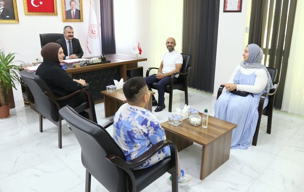 Eskişehir’de Bir Çocuk Daha Koruyucu Aileye Kavuştu (2)
