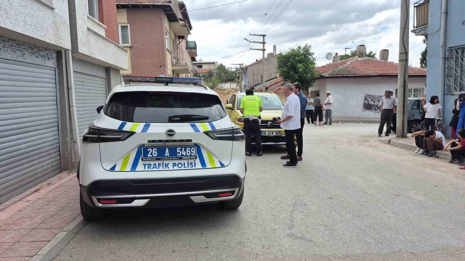 Eskişehir’de Bisiklet Kazası Kameraya Yansıdı (2)