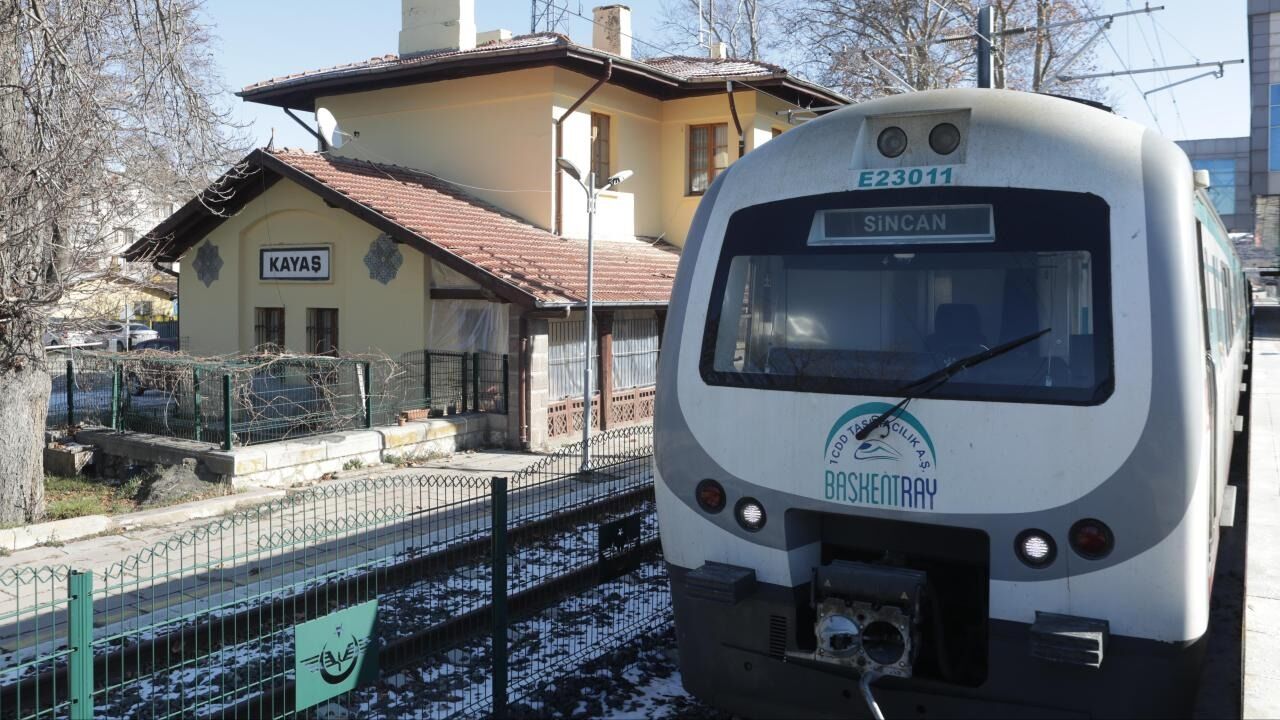 Bakan Uraloğlu raylı ulaşımda müjdeyi verdi 3