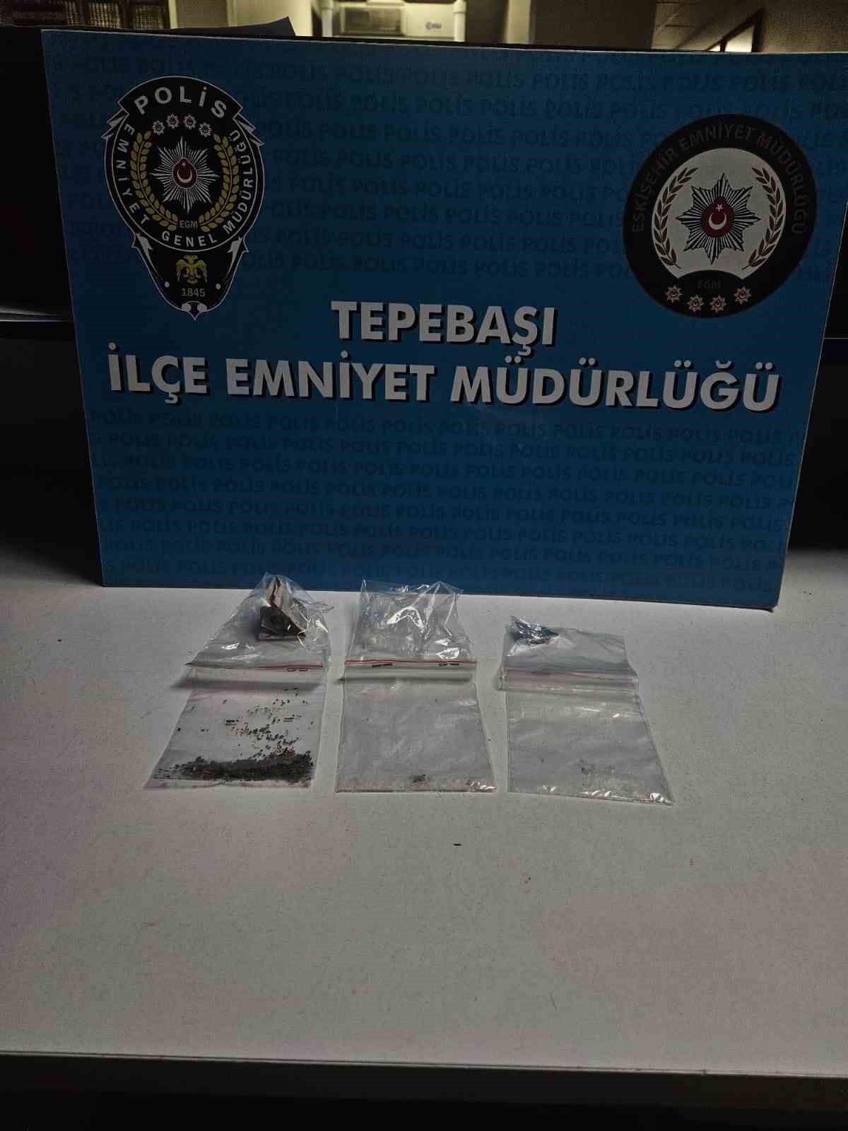 bekcilerin-denetiminde-silah-ve-uyusturucu-ele-gecirildi
